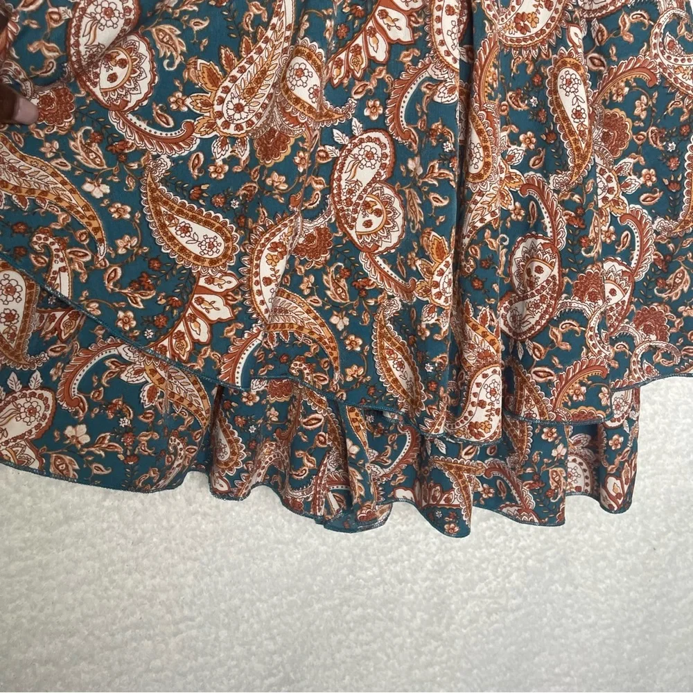 Inspired hearts, Paisley printed v-neck ruffled shorts romper - Picture 6 of 10